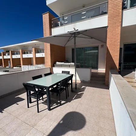 Branca Casa de Férias *